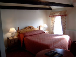 The Rose and Crown Hotel Rooms and Suites